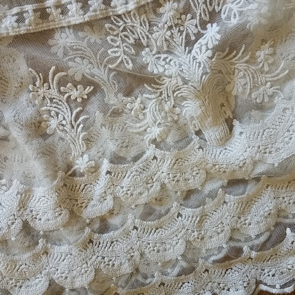 BOHO LACE  CROCHET TOP/ COVERUP - Picture 3 of 6